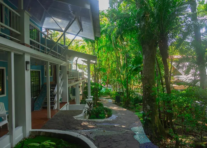 Hotel Verde Mar Direct Beach Access