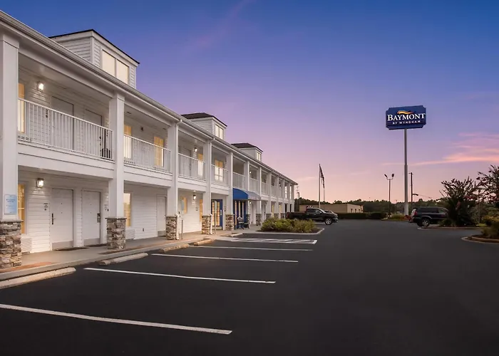 Baymont By Wyndham Forest City
