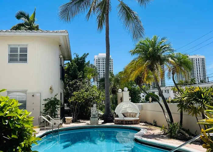 La Casa Hotel