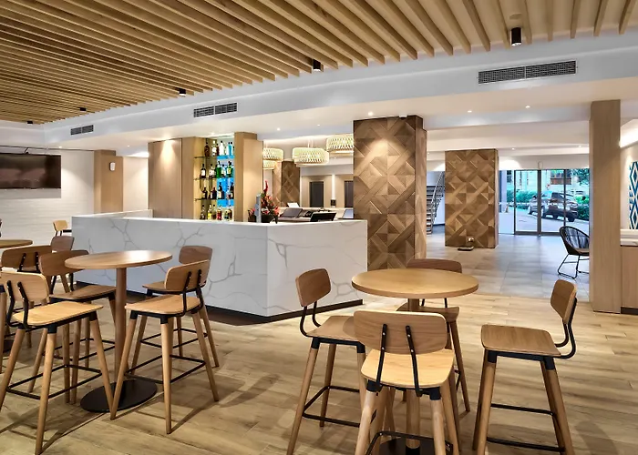 Tanoa Plaza Hotel Suva