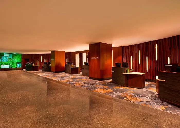 Westin Peachtree Plaza,