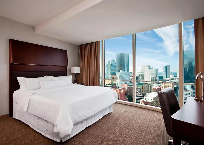 Westin Peachtree Plaza,