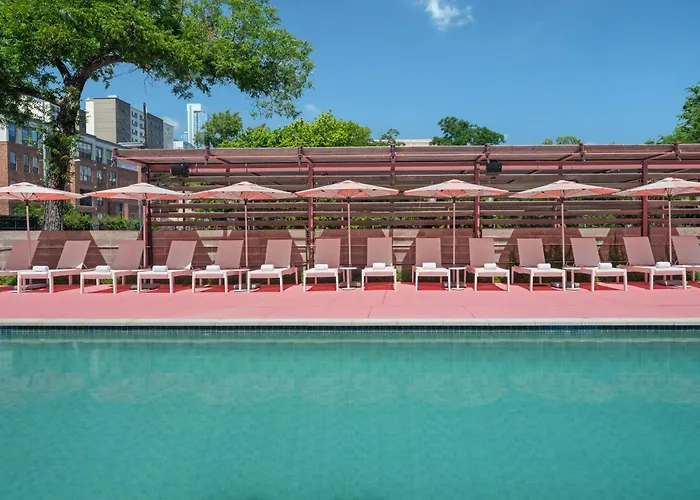 Downright Austin, A Renaissance Hotel