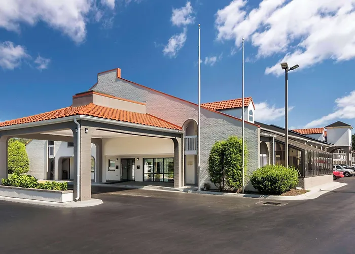 Rodeway Inn At Fort Lee