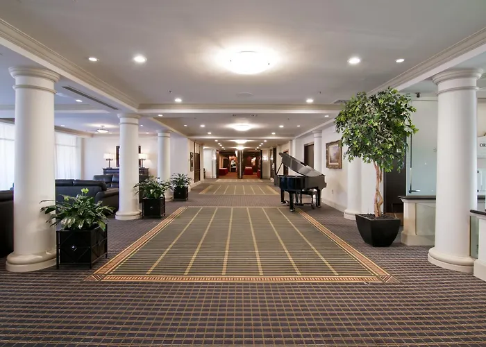 Chateau Lacombe Hotel