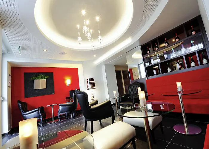 Mercure Tour Eiffel Pont Mirabeau