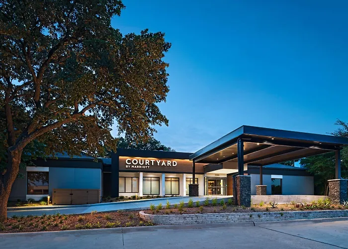 Courtyard By Marriott Dallas At Spring Valley