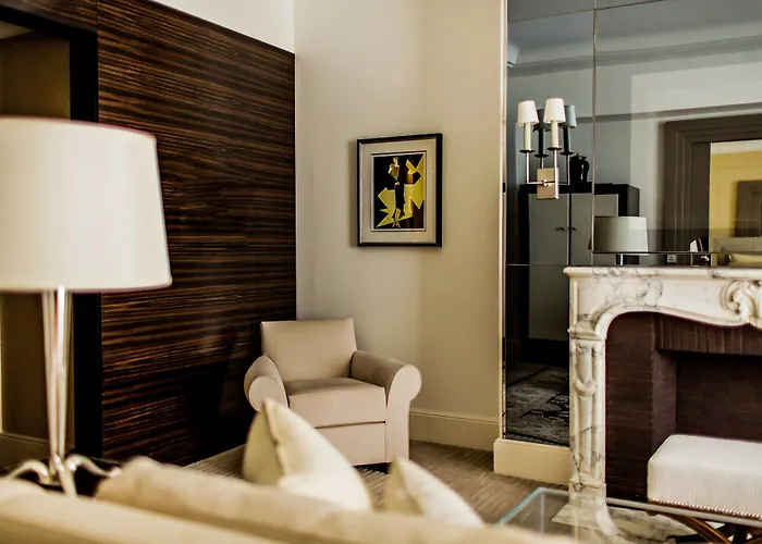 Prince de Galles, un hôtel Luxury Collection, Paris