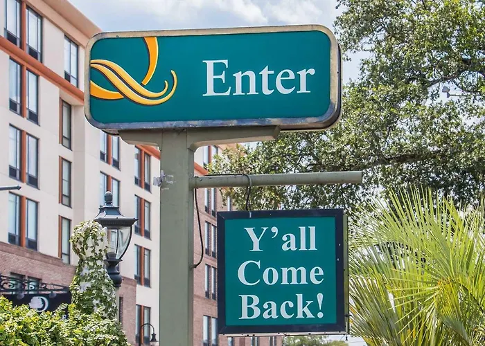 Quality Inn Savannah Historic District