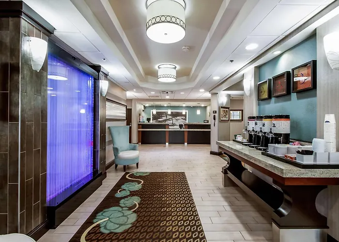 Hampton Inn West