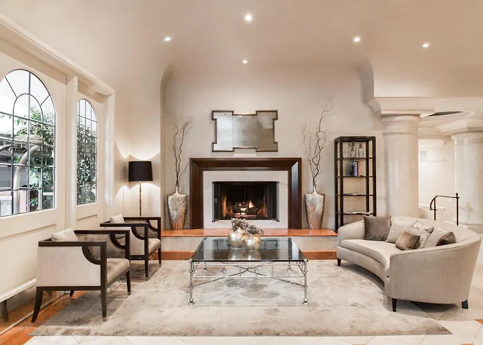 Montecito Inn