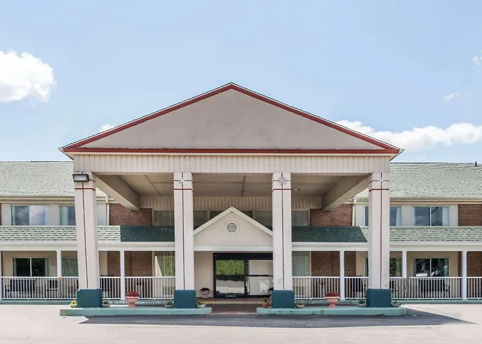 Days Inn By Wyndham Columbus In
