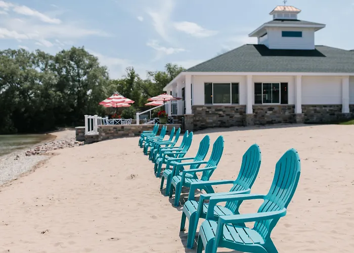 Breakers Resort - Lakeside