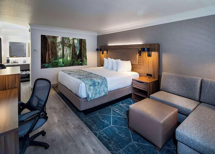 Best Western Plus Humboldt Bay Inn