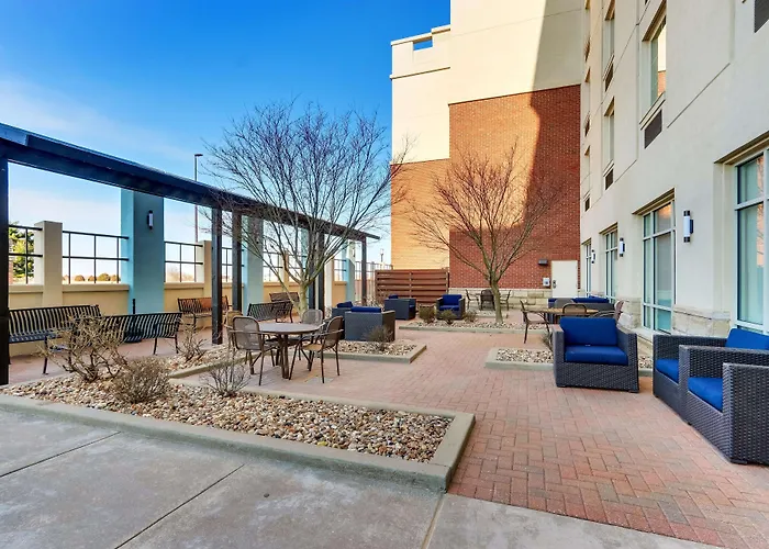 Drury Inn & Suites