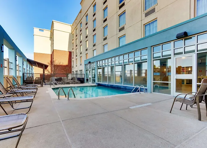 Drury Inn & Suites