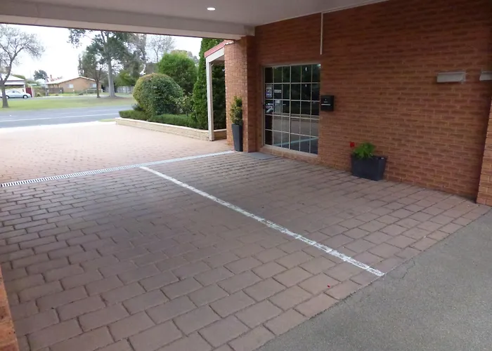 Colonial Motor Inn Bairnsdale Golden Chain Property