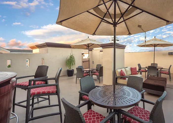 Peacock Suites Anaheim