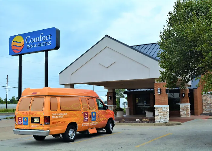 Comfort Inn & Suites Evansville Airport