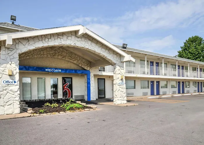 Motel 6-Saint Joseph, Mo