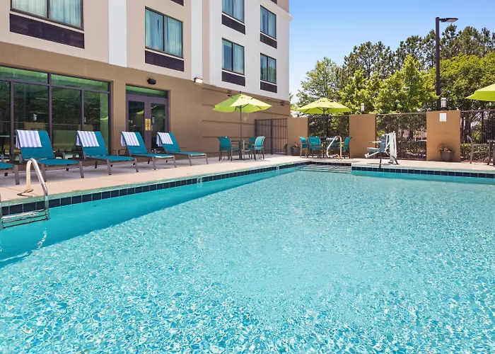 Best Western Plus Birmingham Inn & Suites