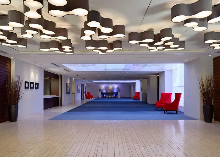 Doubletree By Hilton Montreal