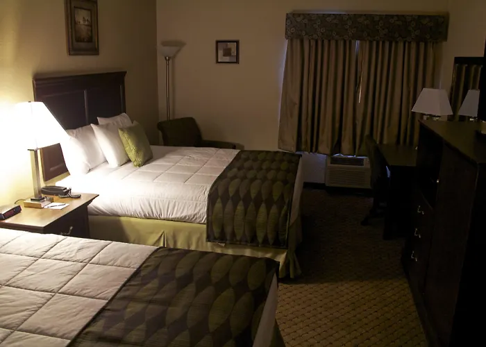 Grand View Inn & Suites