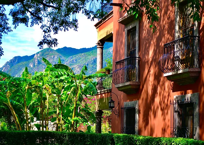 Hacienda De Los Santos Alamos