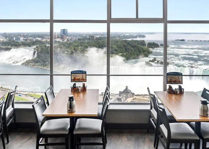 Tower Hotel At Fallsview