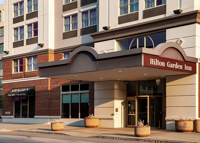 Hilton Garden Inn Downtown-Old Market Area