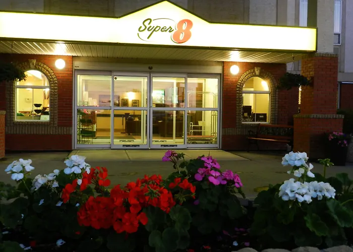 Super 8 By Wyndham High River Ab