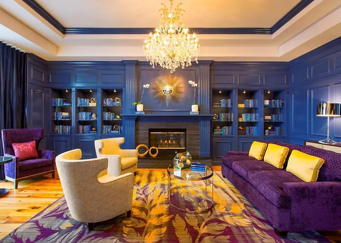 Doubletree By Hilton Historic Savannah