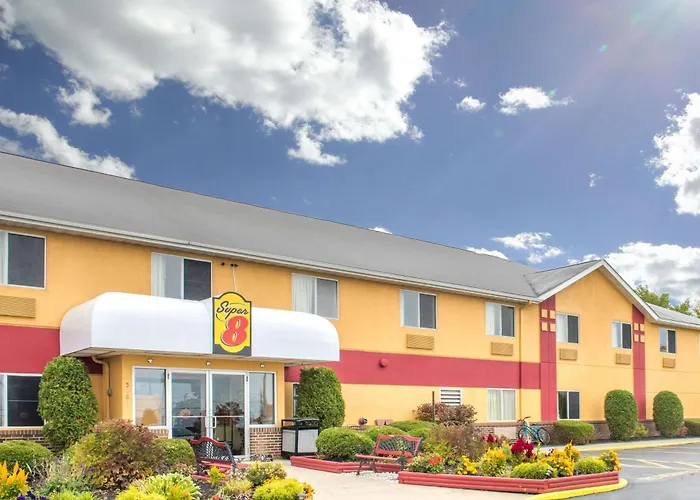 Super 8 By Wyndham Medina