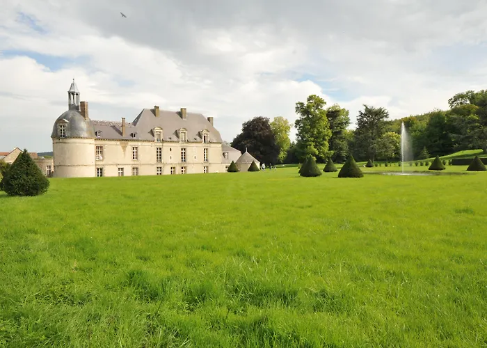 Le Château D'Etoges - Les Collectionneurs
