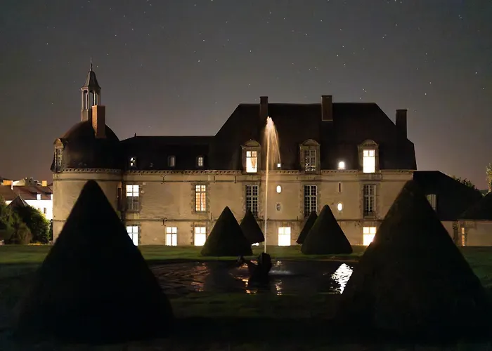 Le Château D'Etoges - Les Collectionneurs