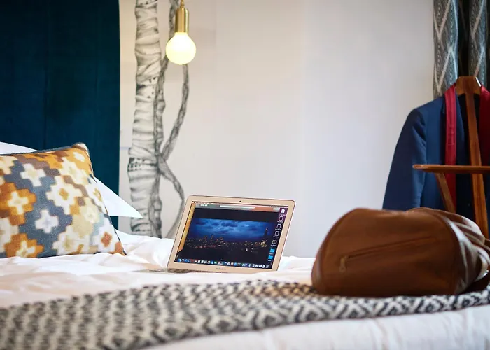 The Lodge Hotel - Putney
