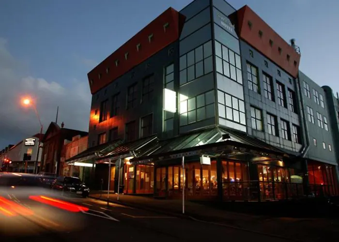 Distinction New Plymouth