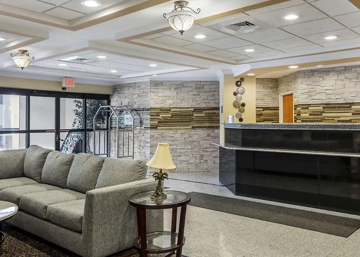 Best Western Plus New England Inn & Suites Berlin