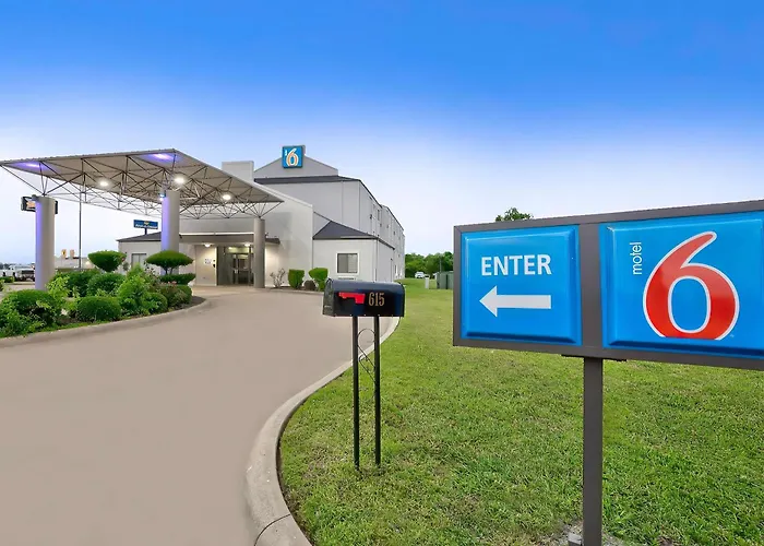 Motel 6-Denison, Tx