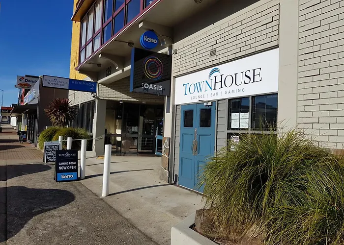 Burnie Central Townhouse Hotel