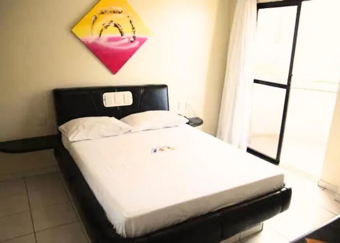 Hotel Piramide Pituba - Rua Pernambuco