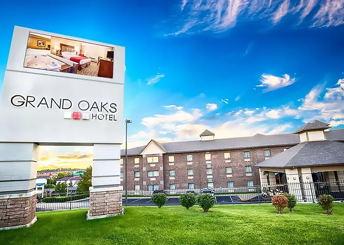 Grand Oaks Hotel