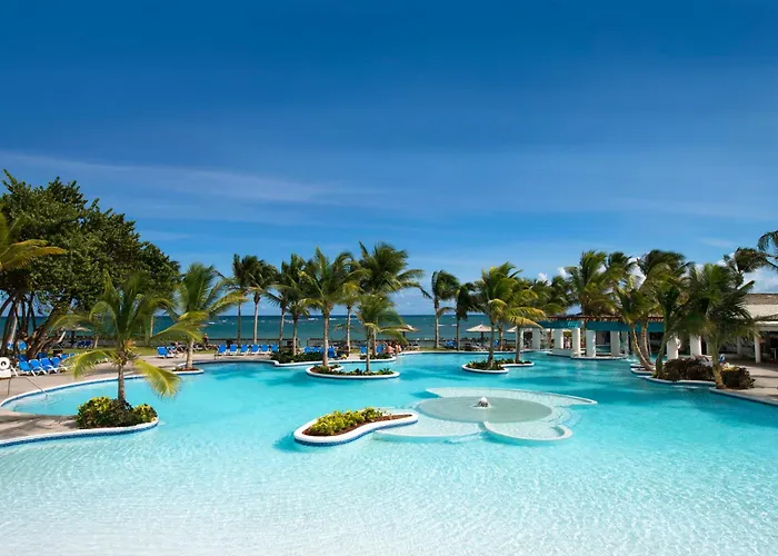 Coconut Bay Beach Resort & Spa All Inclusive