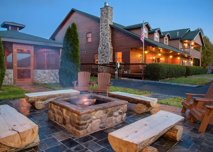 Berry Springs Lodge