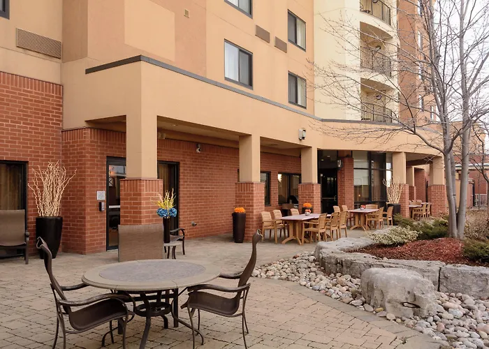 Courtyard By Marriott Toronto Brampton