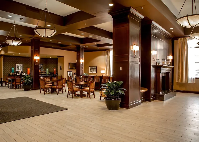 Hampton Inn & Suites Albany-Downtown