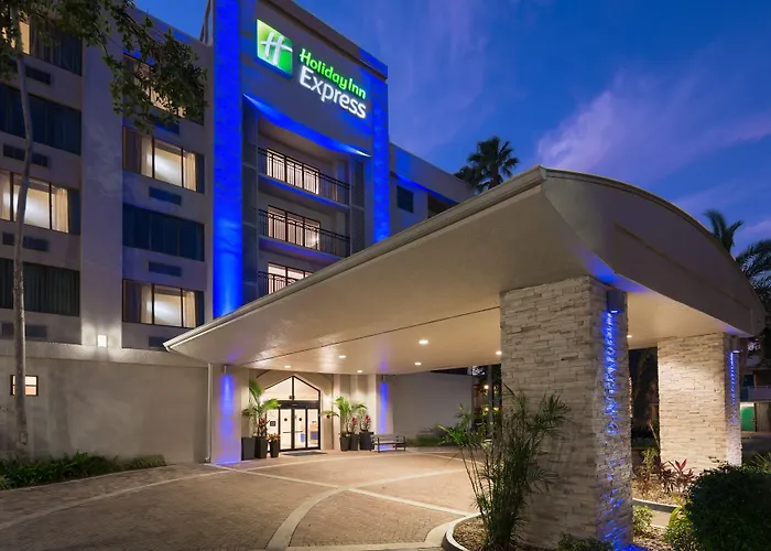 Holiday Inn Express & Suites Ft. Lauderdale- By Ihg