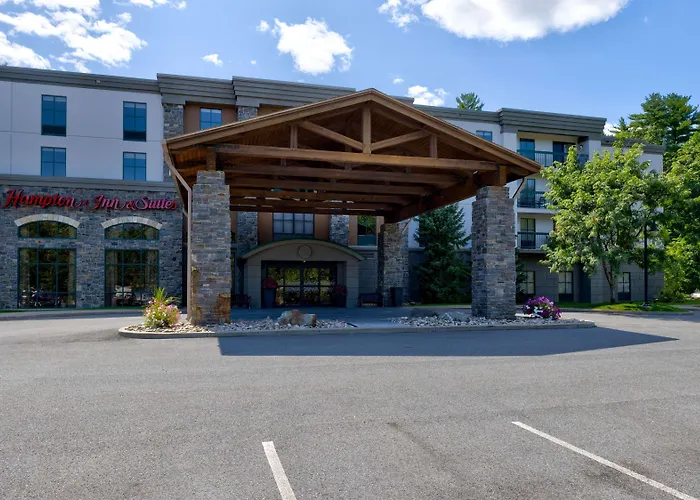 Hampton Inn & Suites Lake George