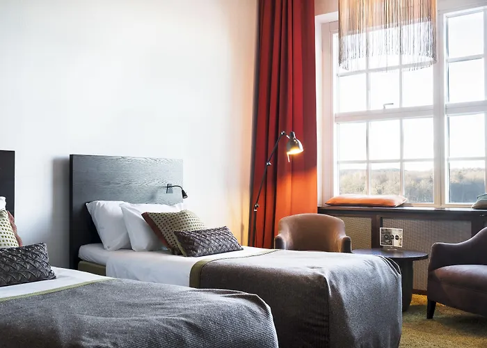 Naeaes Fabriker Hotell & Restaurang Tollered