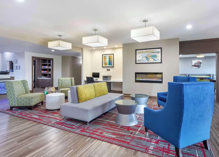 Best Western Plus Mansfield Inn & Suites